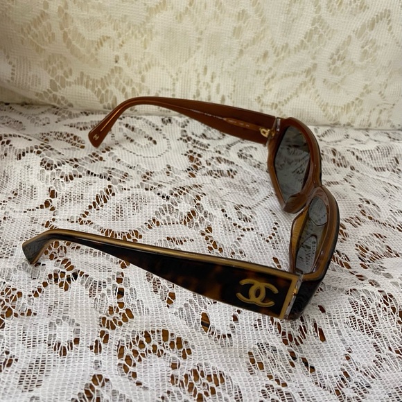 Chanel 5144 Brown Tortoise Sunglasses - Picture 9 of 13